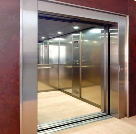 High Traffic Commercial Elevator